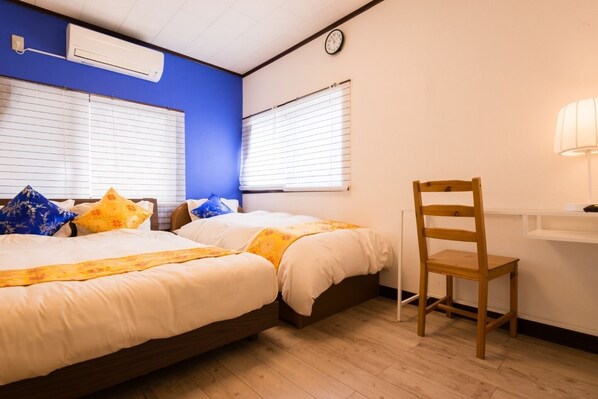 3 bedrooms, desk, iron/ironing board, free WiFi