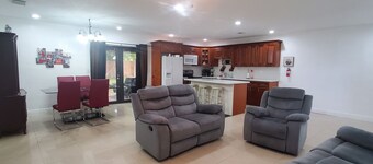 Jazzy Escapes (with pool) near Hard Rock Stadium