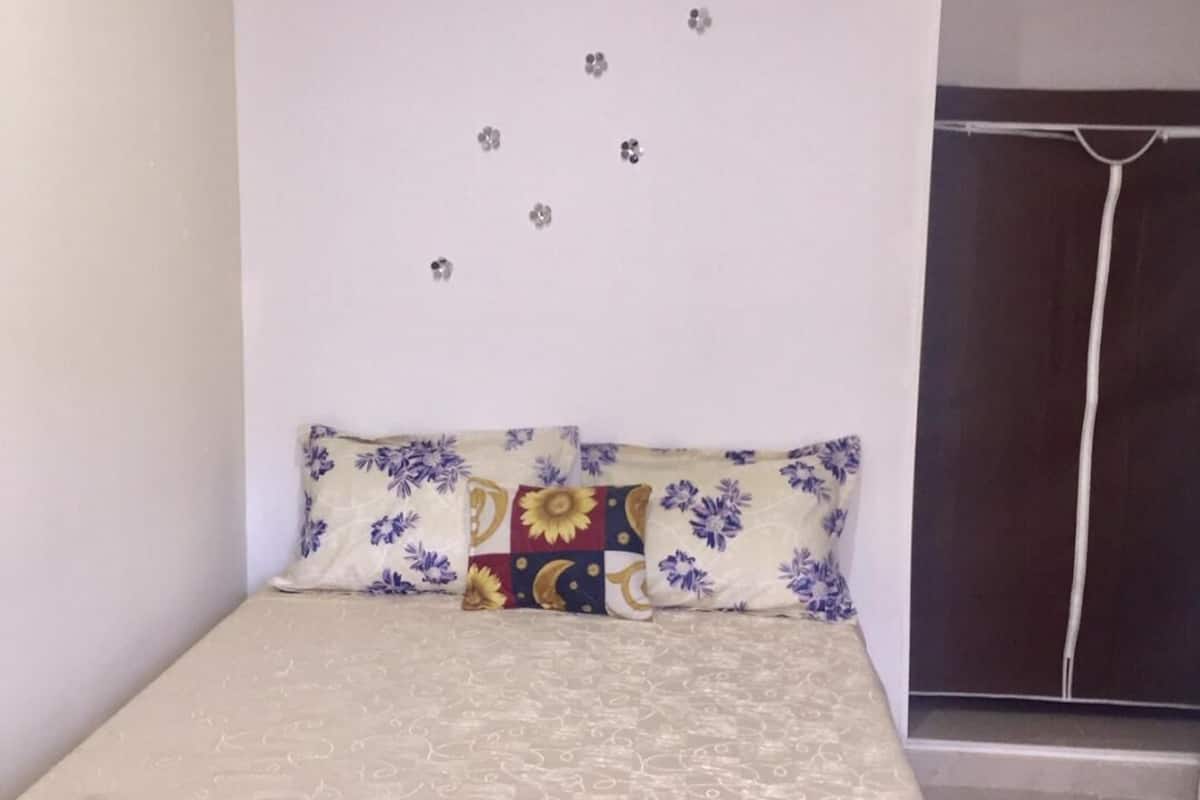 Blackout curtains, free WiFi, bed sheets