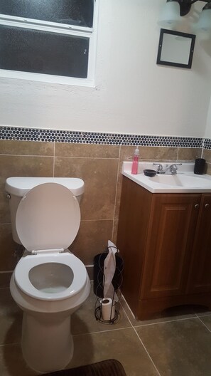 Shower, towels