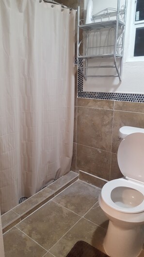 Shower, towels