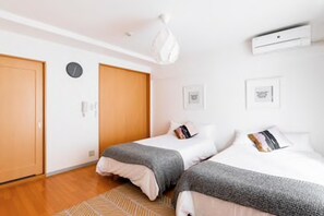 1 bedroom, desk, iron/ironing board, free WiFi