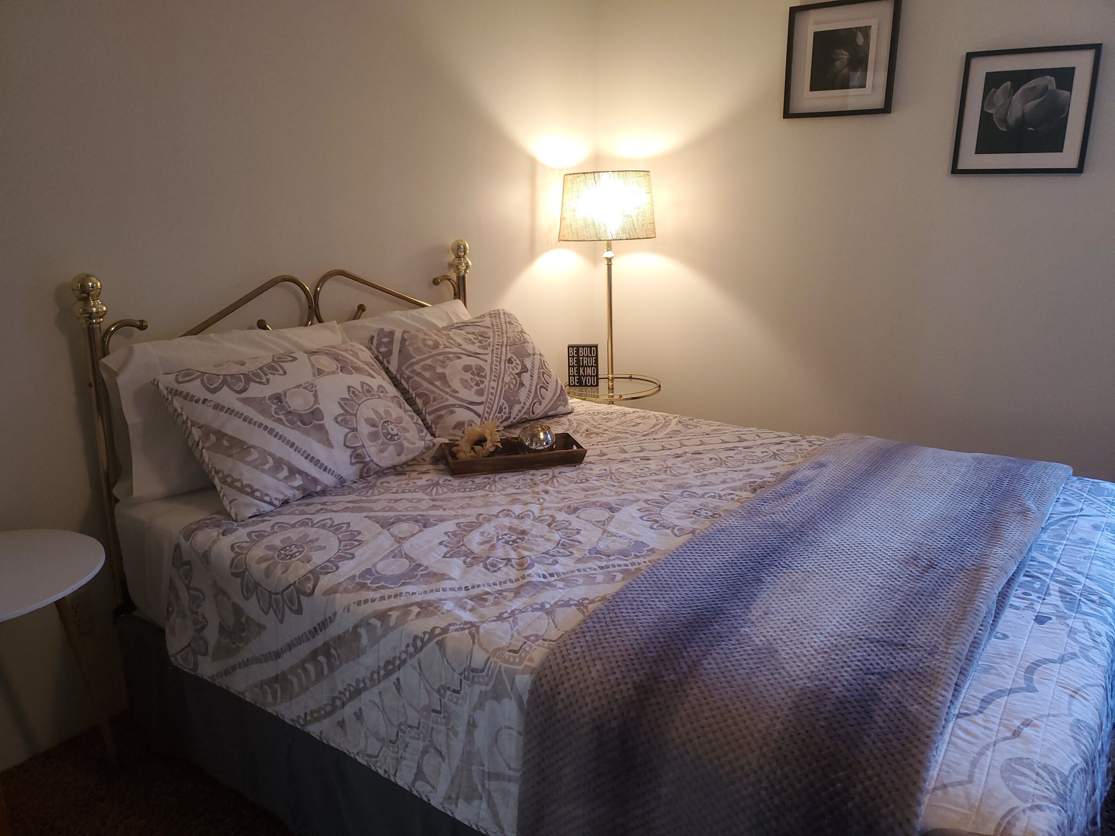 Hilltop Retreat, a modernly-rustic getaway!