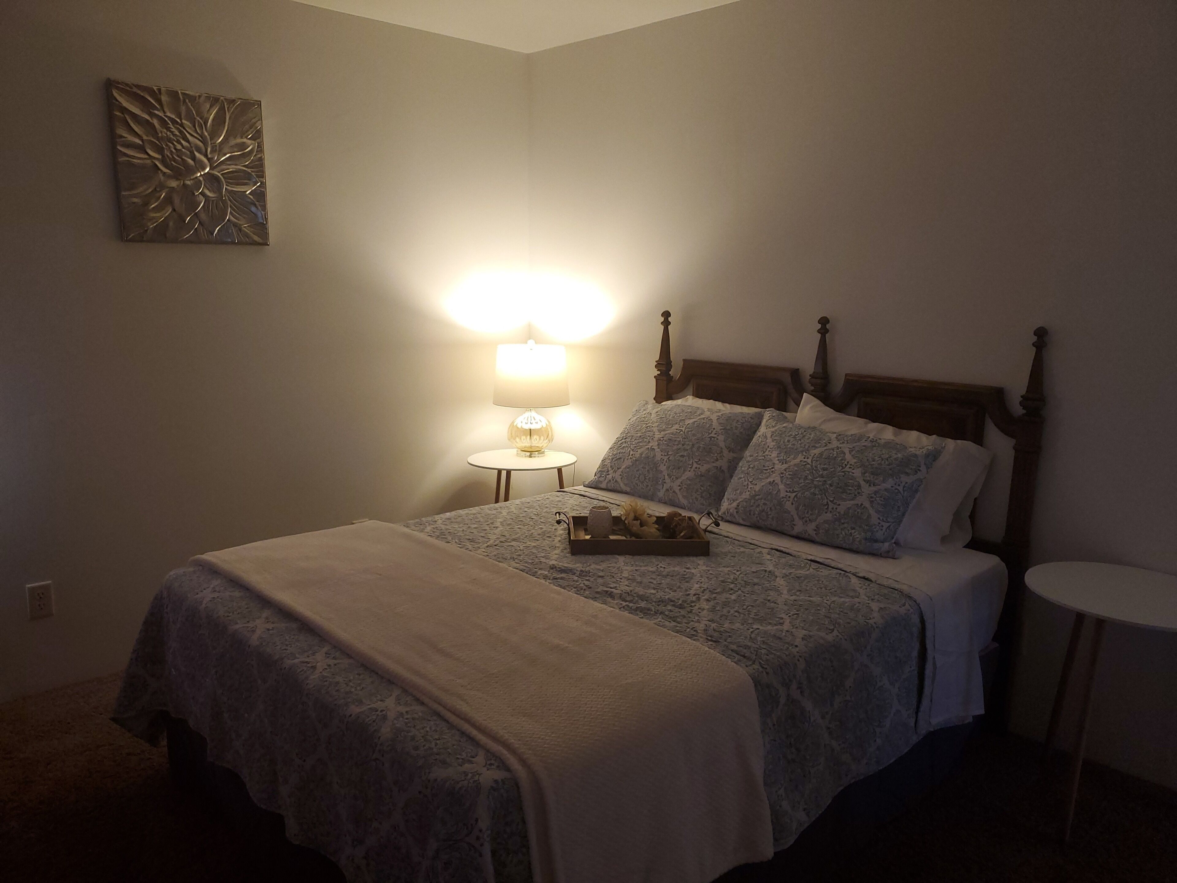 Hilltop Retreat, a modernly-rustic getaway!