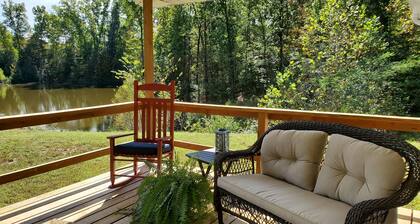 Hilltop Retreat, a modernly-rustic getaway!