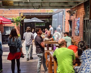 Outdoor dining - Royal Derby Hotel (Fitzroy)