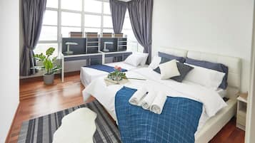3 bedrooms, iron/ironing board, Internet, bed sheets