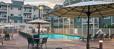Outdoor pool, a heated pool