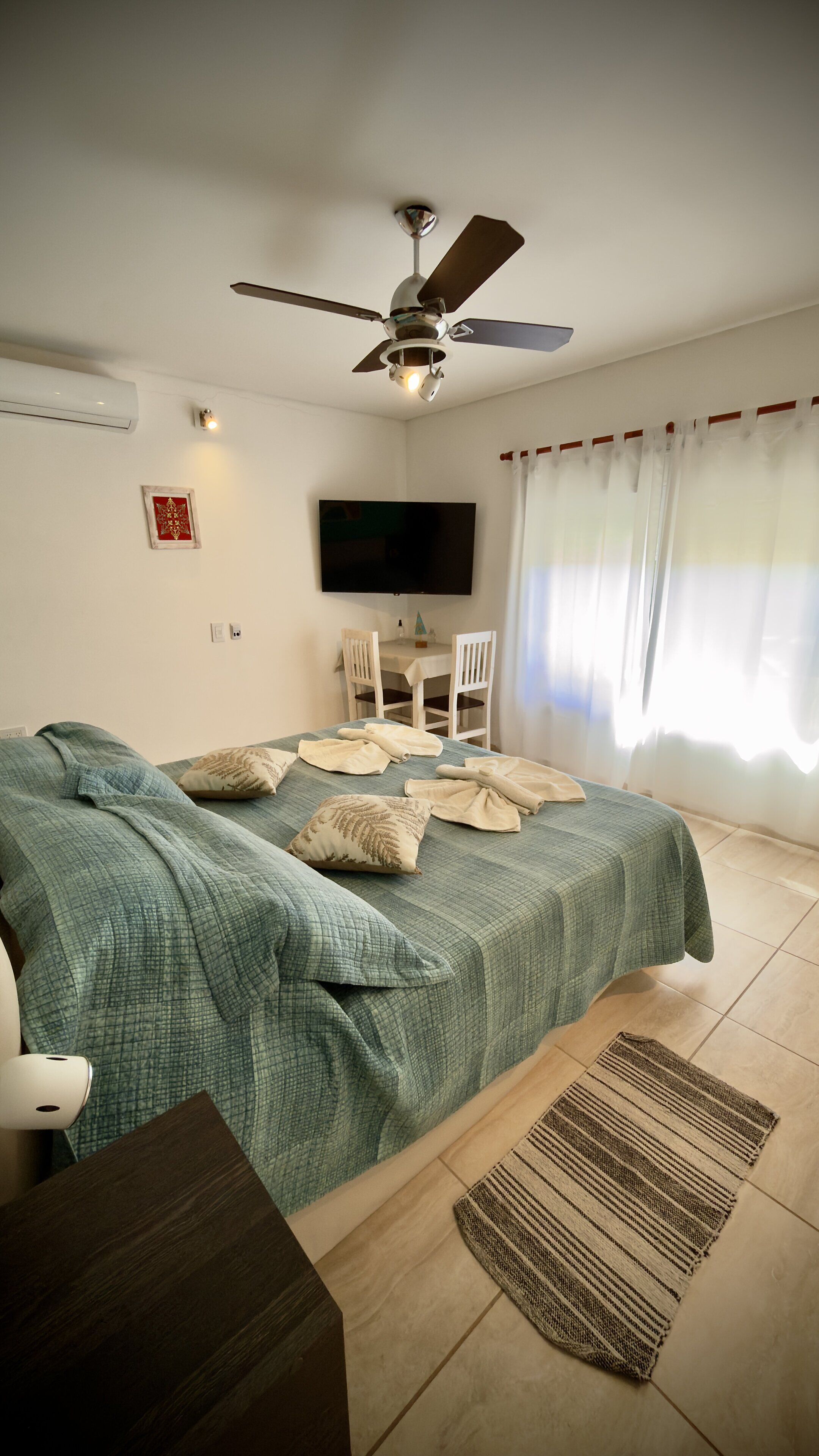 Premium Cabin, 1 King Bed, Mountain View