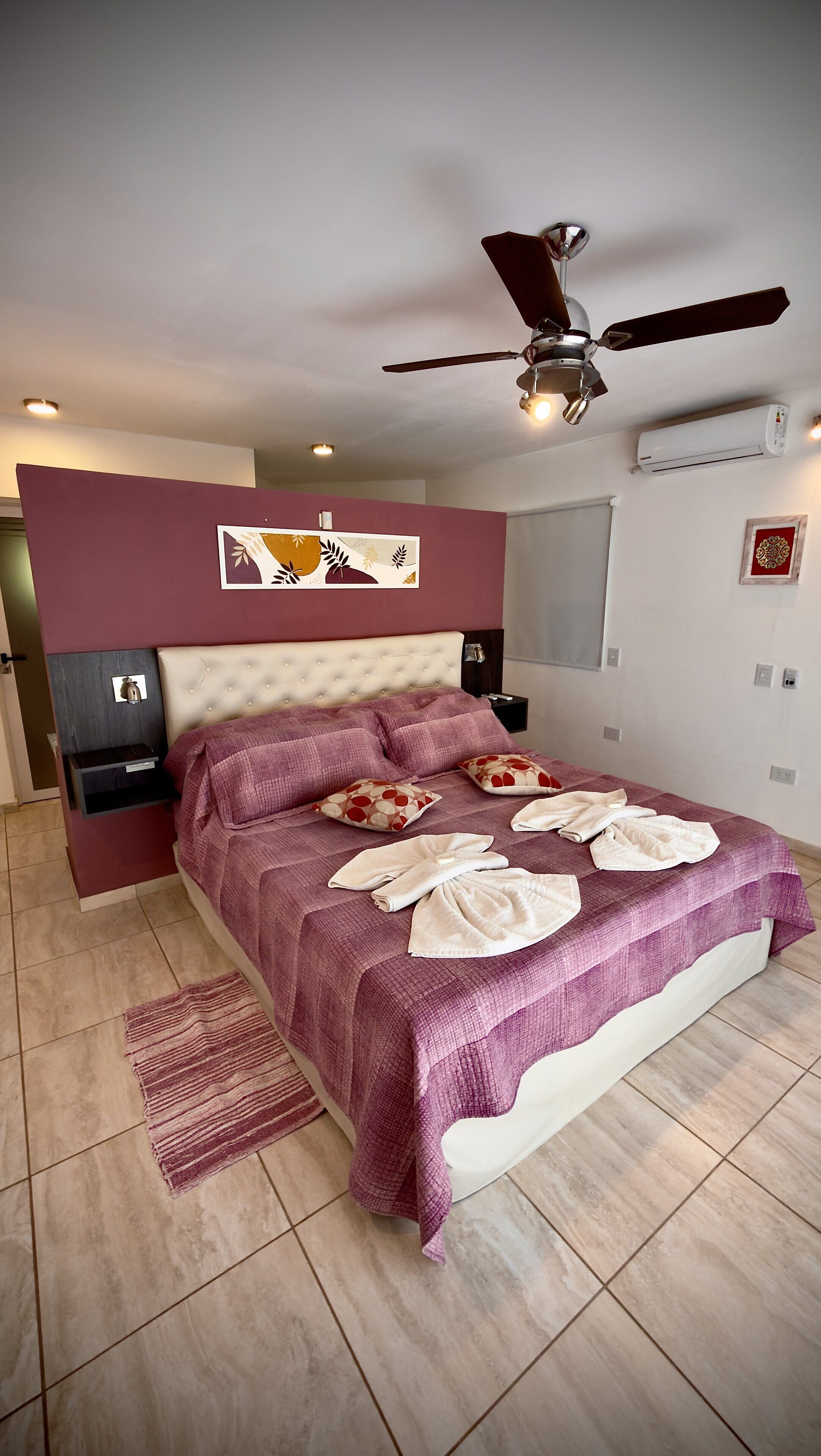 Premium Cabin, 1 King Bed, Mountain View