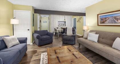 Stay Cozy! Rockford Condo Near Downtown & Dining