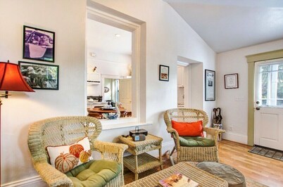 Historic Cuneo Cottage Downtown Sonoma