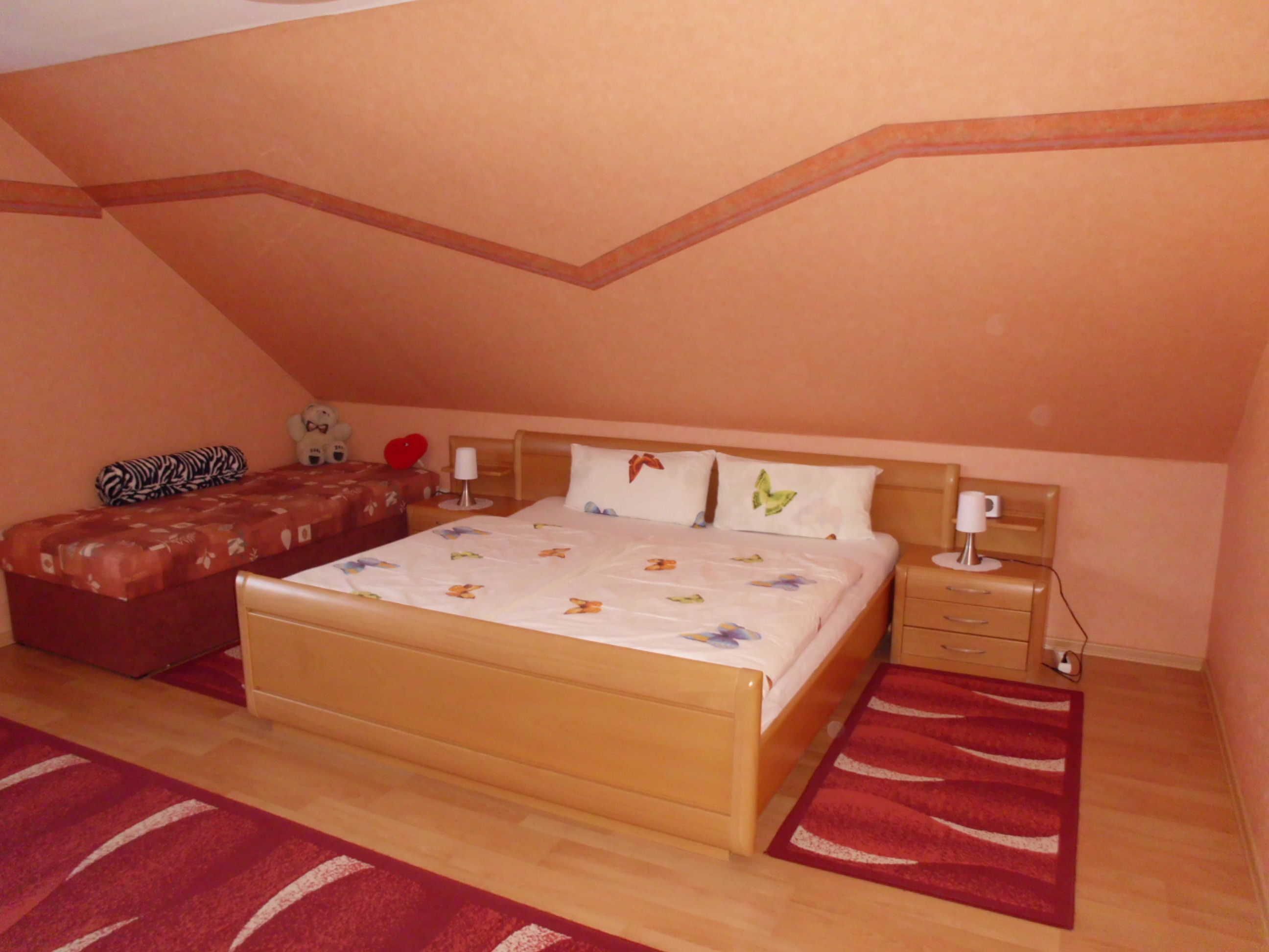 2 bedrooms, travel crib, WiFi, bed sheets