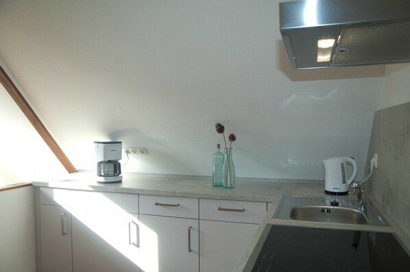Kühlschrank, Mikrowelle