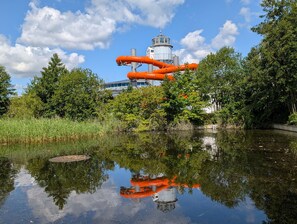 Unclassified image, 4 of 42, button