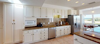Spacious Oceanfront House has Private Pool, Ocean Deck and Panoramic Ocean Views