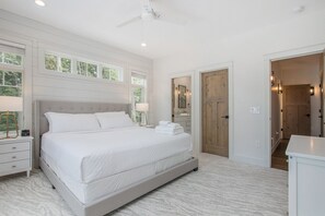 7 chambres, fer et planche à repasser, lit parapluie, Wi-Fi gratuit