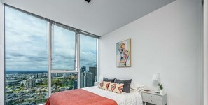 3 chambres, fer et planche à repasser, Wi-Fi, draps fournis