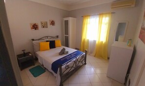 3 chambres, fer et planche à repasser, Wi-Fi gratuit, draps fournis