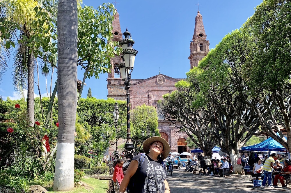 Tradicional Rústico Town! 5 min to a National Beutiful Lake, Mineral Water and Forest! Lago de Camecuaro and 10 to City of Zamora were you find the 2nd National Catedral