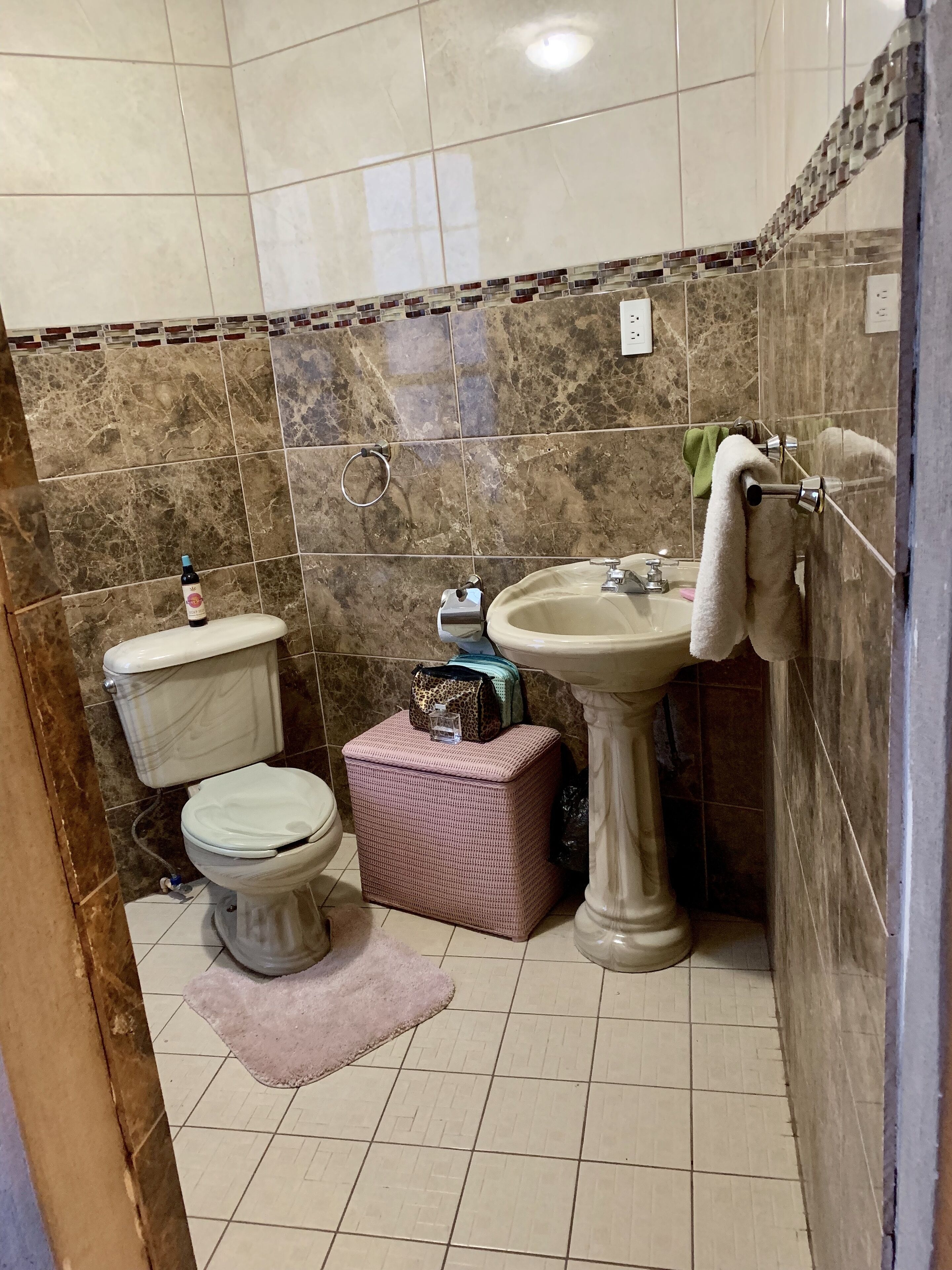 Tradicional Rústico Town! 5 min to a National Beutiful Lake, Mineral Water and Forest! Lago de Camecuaro and 10 to City of Zamora were you find the 2nd National Catedral