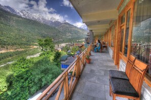 Hiên
