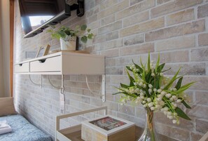 Family Studio | Television - Il Mughetto (Bologna)