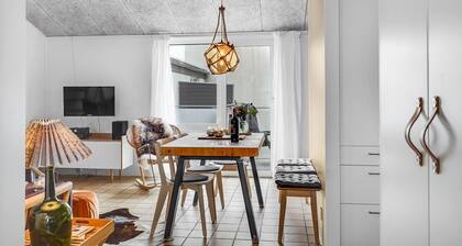 Awesome apartment in Løkken with WiFi