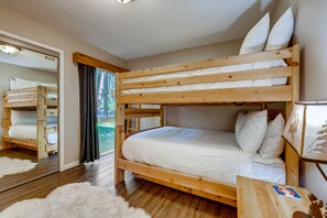 3 bedrooms, iron/ironing board, free WiFi, bed sheets