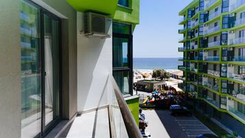 Apartamento básico | Sacada