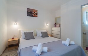 3 bedrooms, in-room safe, travel crib, free WiFi