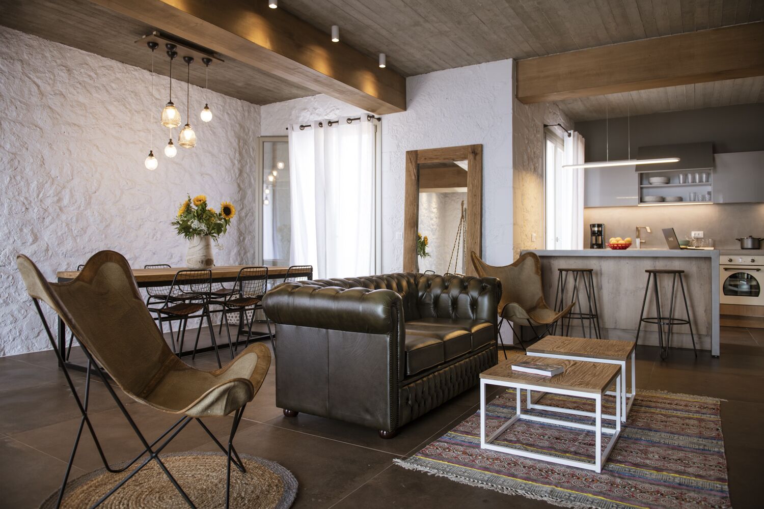 Télévision, cheminée