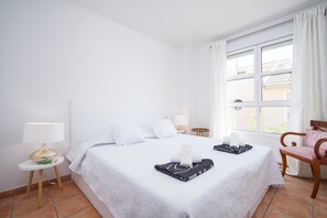 3 bedrooms, iron/ironing board, WiFi, bed sheets - Modern and nice apartment in Javea, on the Costa Blanca, Spain  with communal pool for 6 persons (Javea)