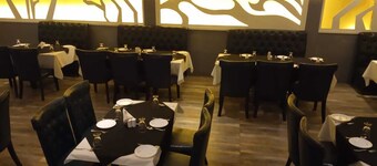 ホテル ラ シャイアムナガー