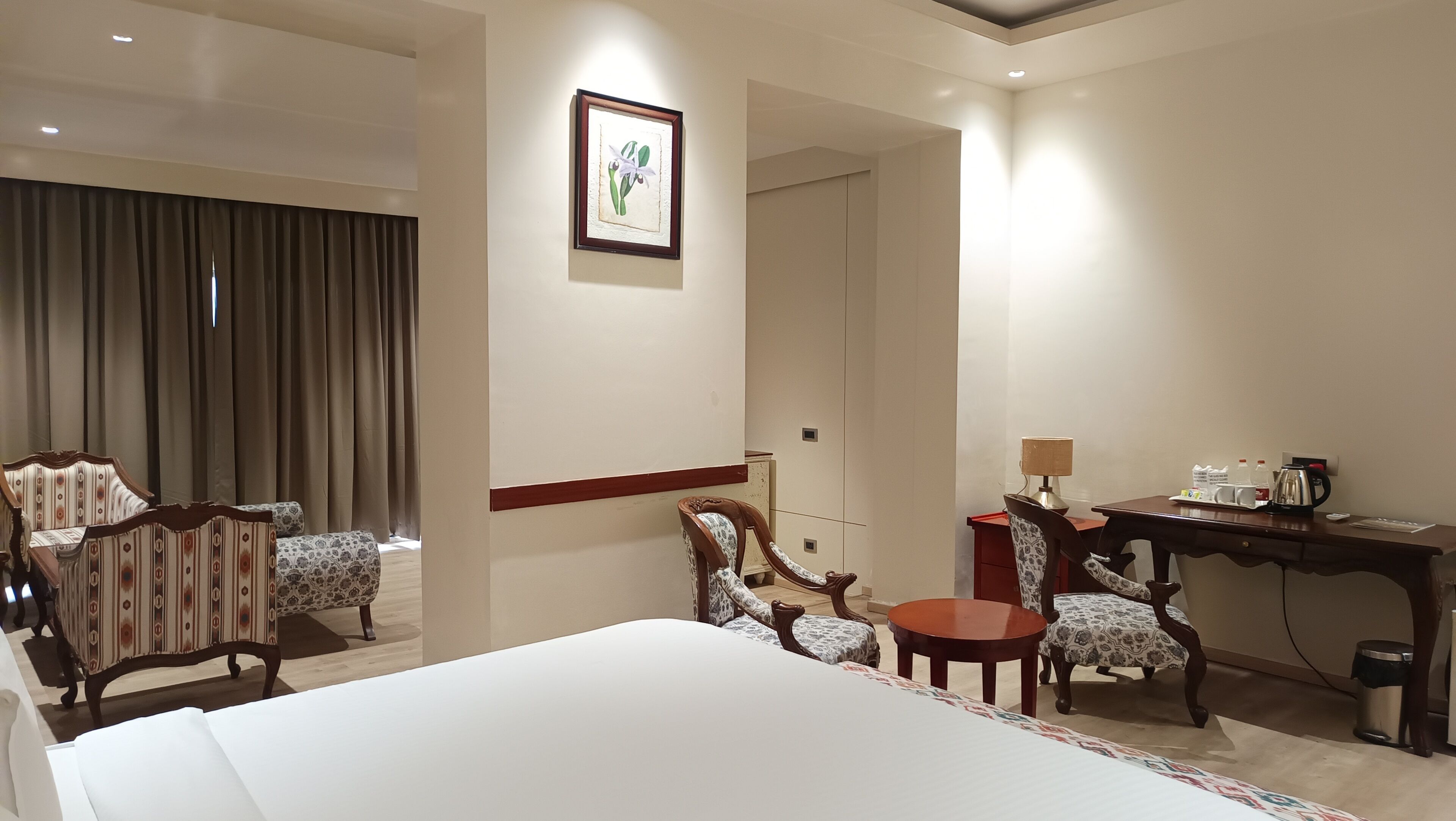 Royal Studio Suite | Egyptian cotton sheets, premium bedding, down comforters, minibar