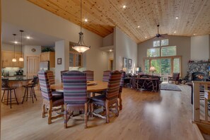 Dining - High Altitude by Tahoe Getaways - Tahoe Donner w/ Hot Tub, Pool Table, Ping Pong + HOA (Truckee)
