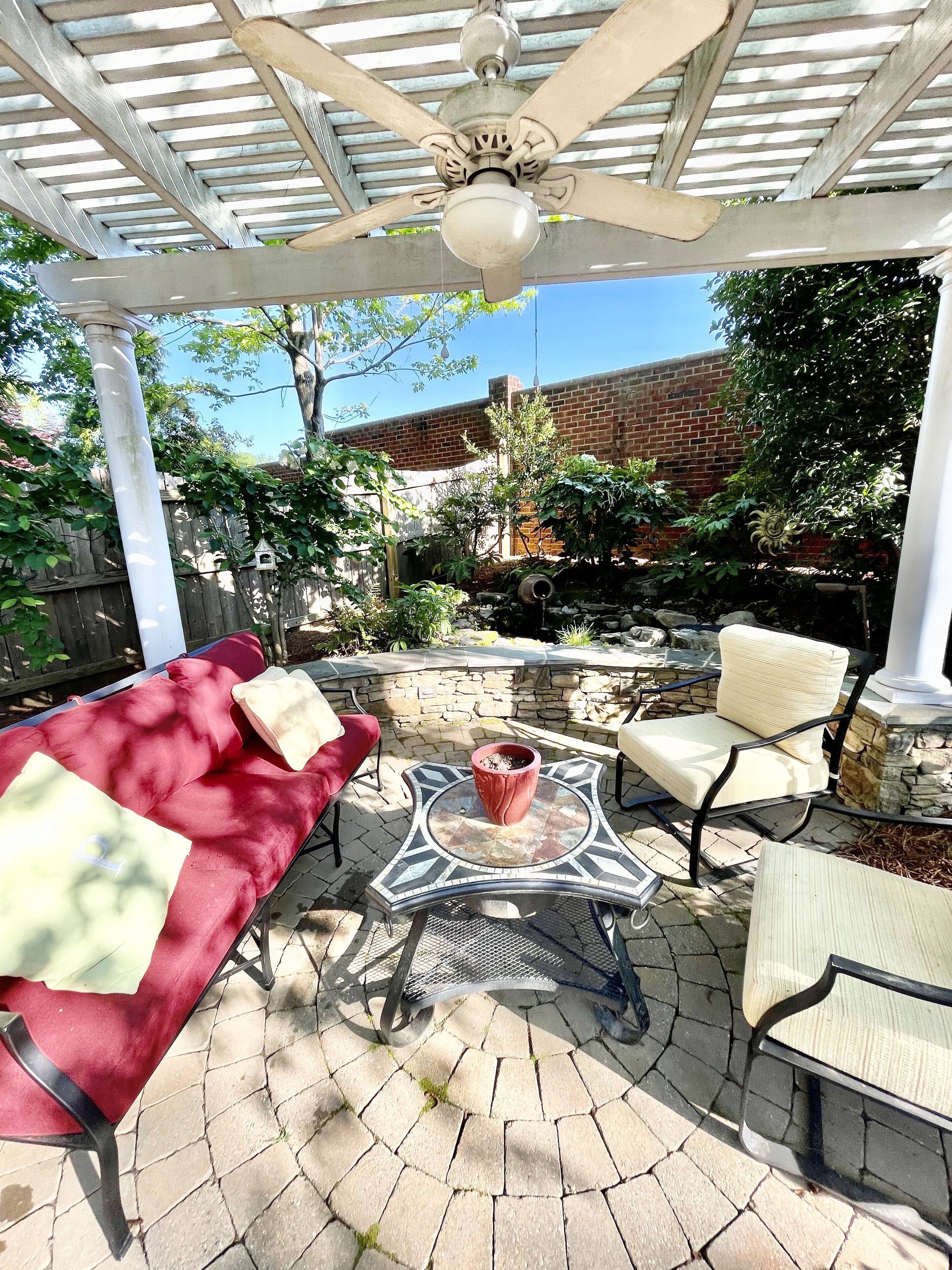 Beautiful Home in Upscale Neighborhood - Beautiful Outdoor Space