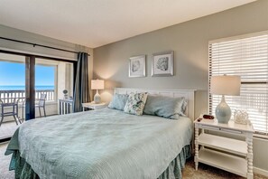 1 bedroom, WiFi, bed sheets - Surf & Racquet B153 - Hosted By Moore AI Rentals (Fernandina Beach)