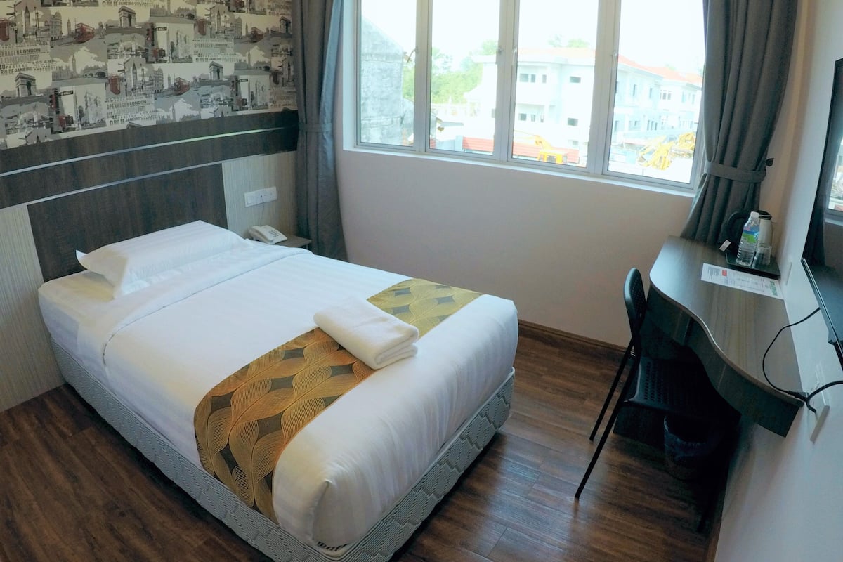 standard single | desk, iron/ironing board, bed sheets