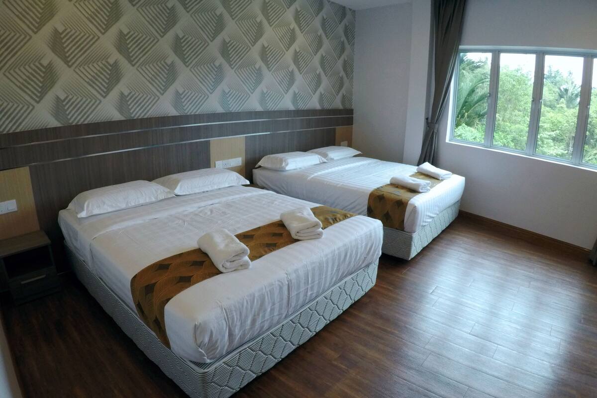 family deluxe suite | desk, iron/ironing board, bed sheets