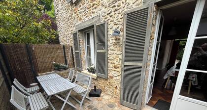 Chez Oscar, a stone house in the heart of Barbizon