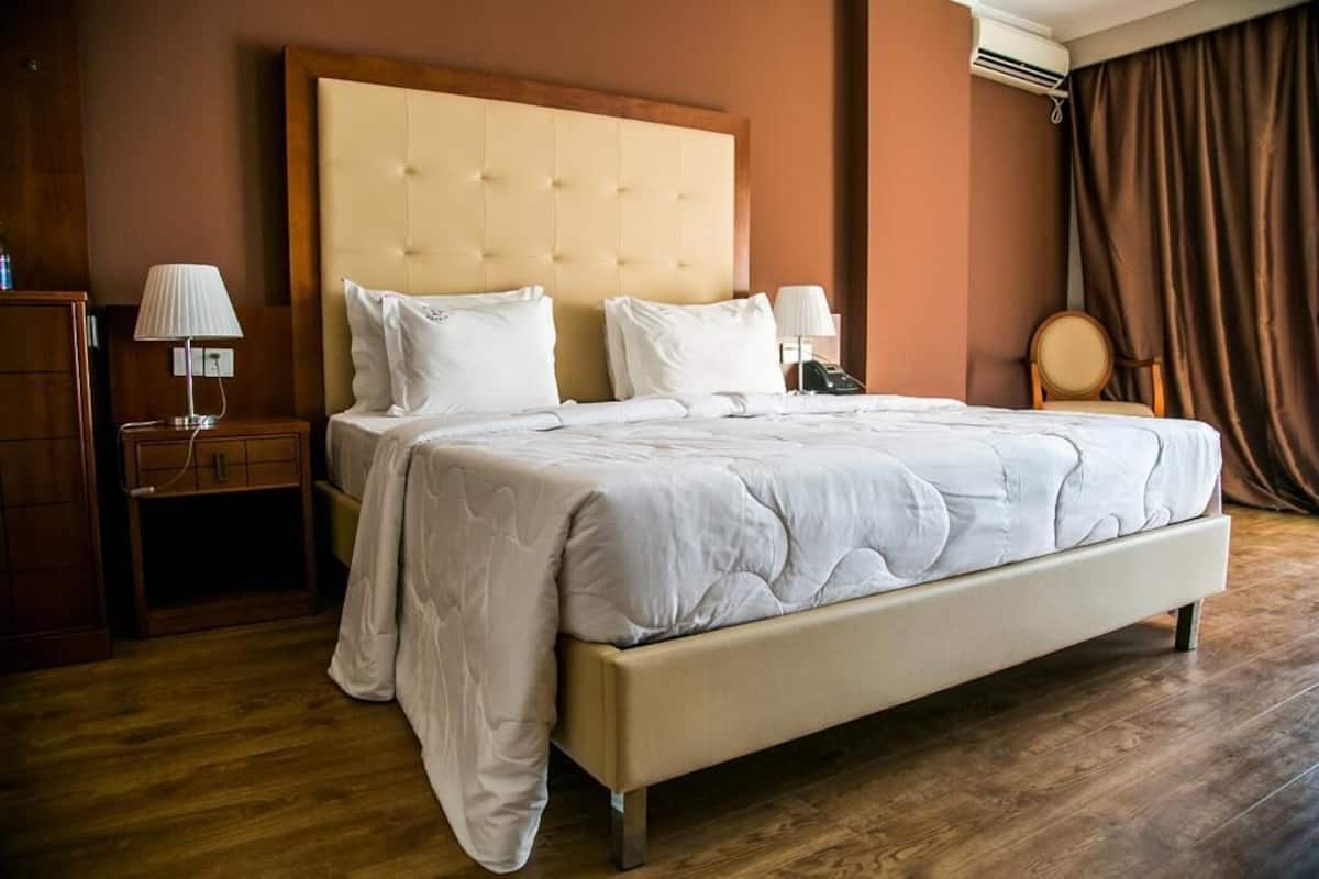 1 bedroom, minibar, in-room safe, blackout curtains