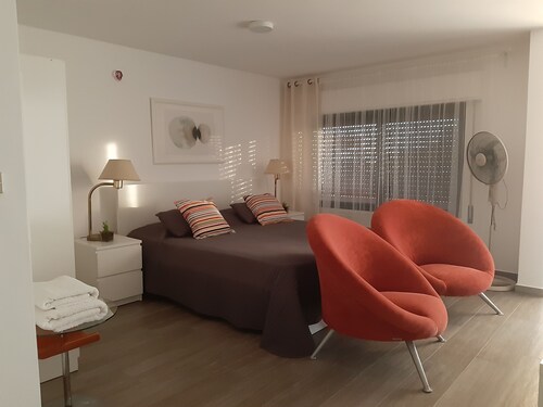 Private Central Studio with Balcony/ 5*