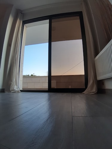 Privates Zentralstudio mit Balkon / 5 *