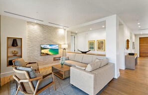 TV, fireplace, stereo