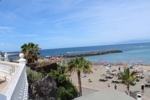On the beach, beach towels - Holiday in Mareverde (Adeje)