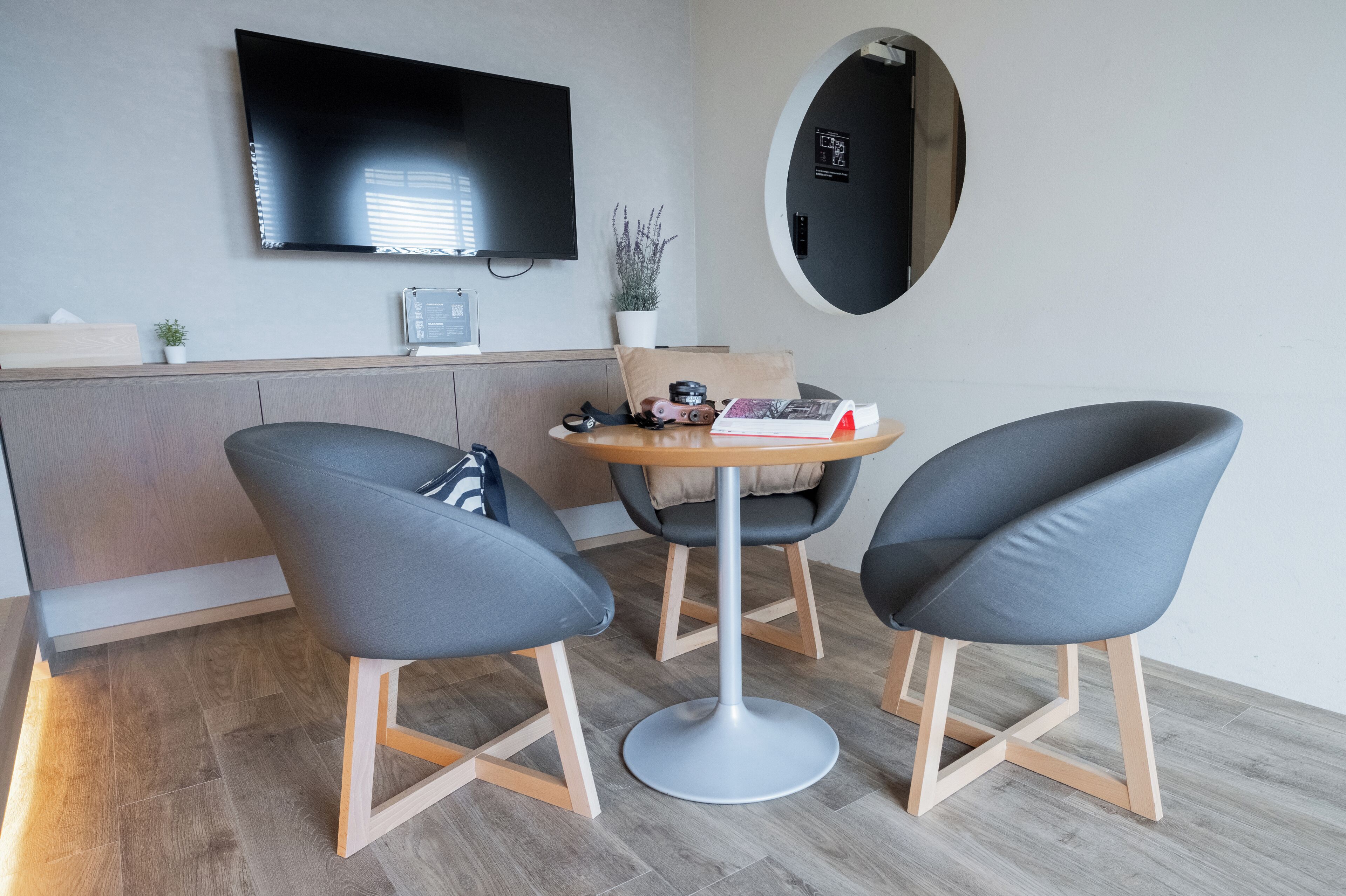 signature family suite (non-smoking) | in-room safe, desk, laptop workspace, blackout curtains