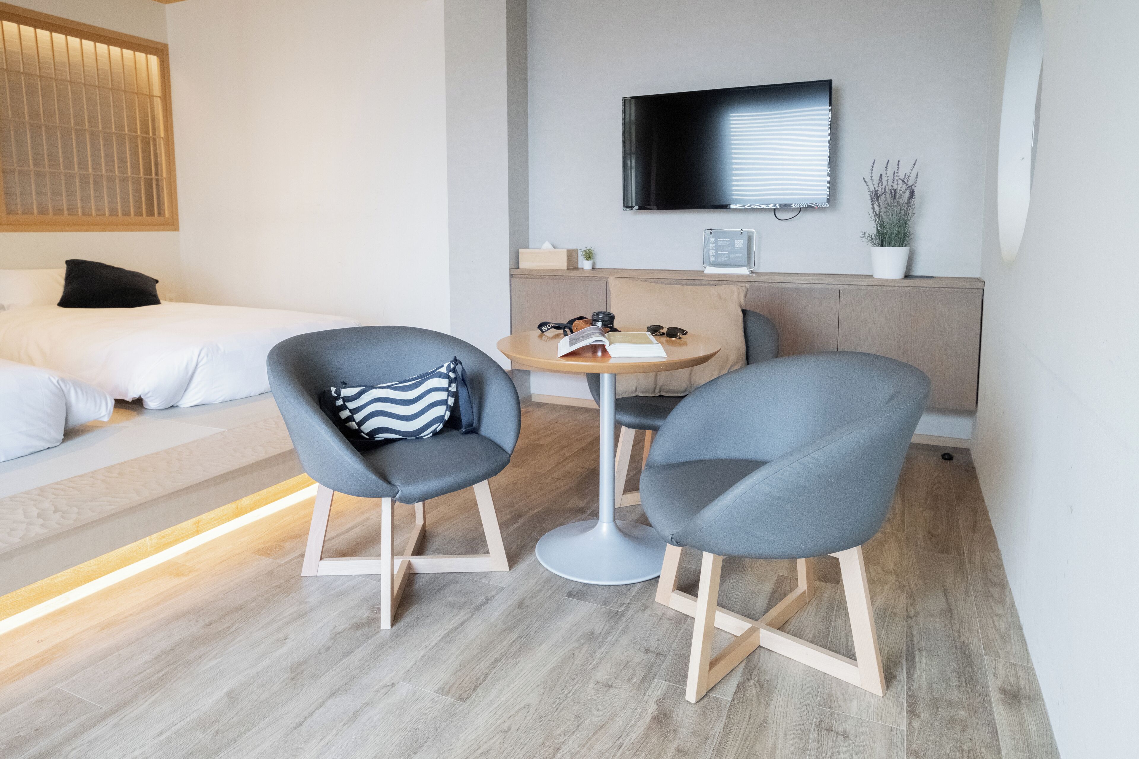 signature family suite (non-smoking) | in-room safe, desk, laptop workspace, blackout curtains