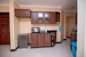 Fridge, microwave, stovetop, electric kettle