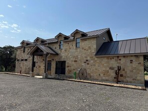 Exterior - Soak up the Sun and Golf Course Views from The Sweet Spot! (Concan)